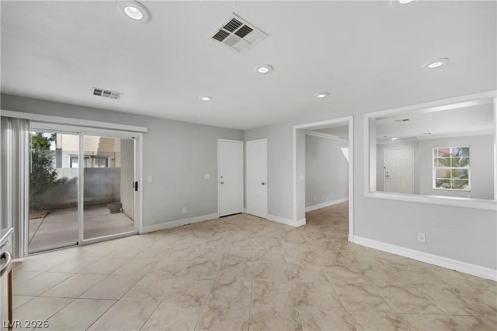 4961 Secret Rock, Las Vegas, NV 89122