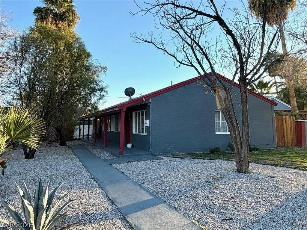 1622 Thelma, Las Vegas, NV 89104