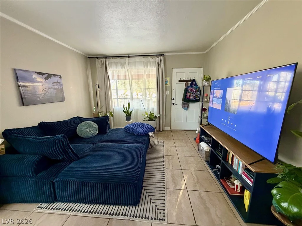 1622 Thelma, Las Vegas, NV 89104