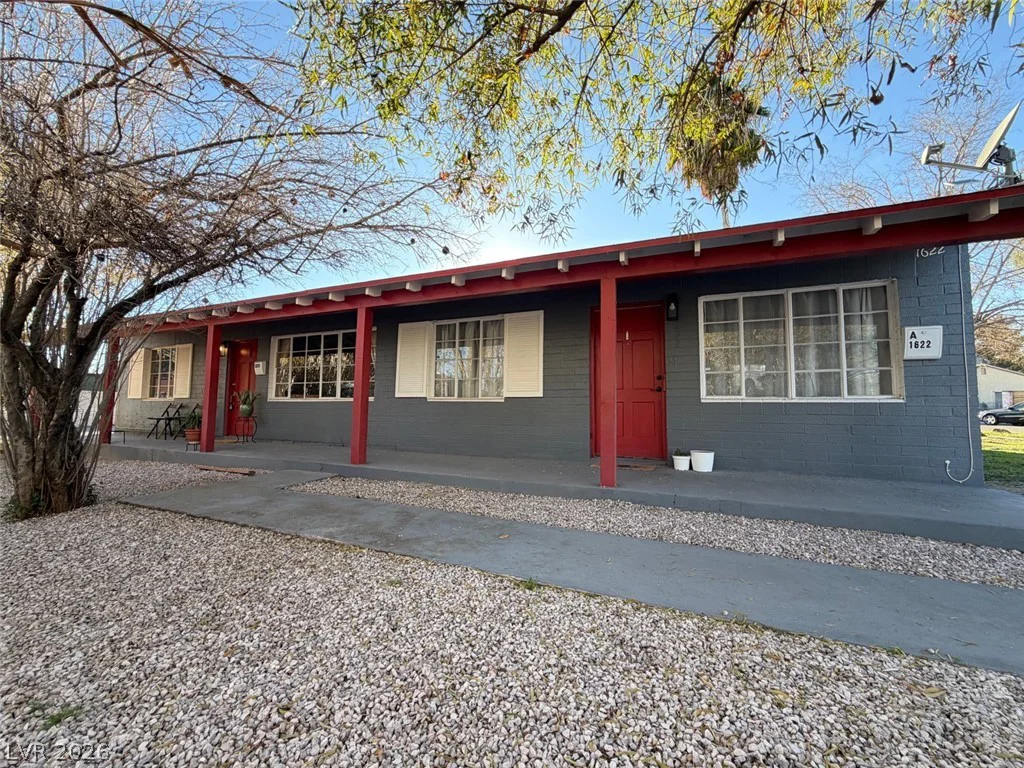 1622 Thelma, Las Vegas, NV 89104