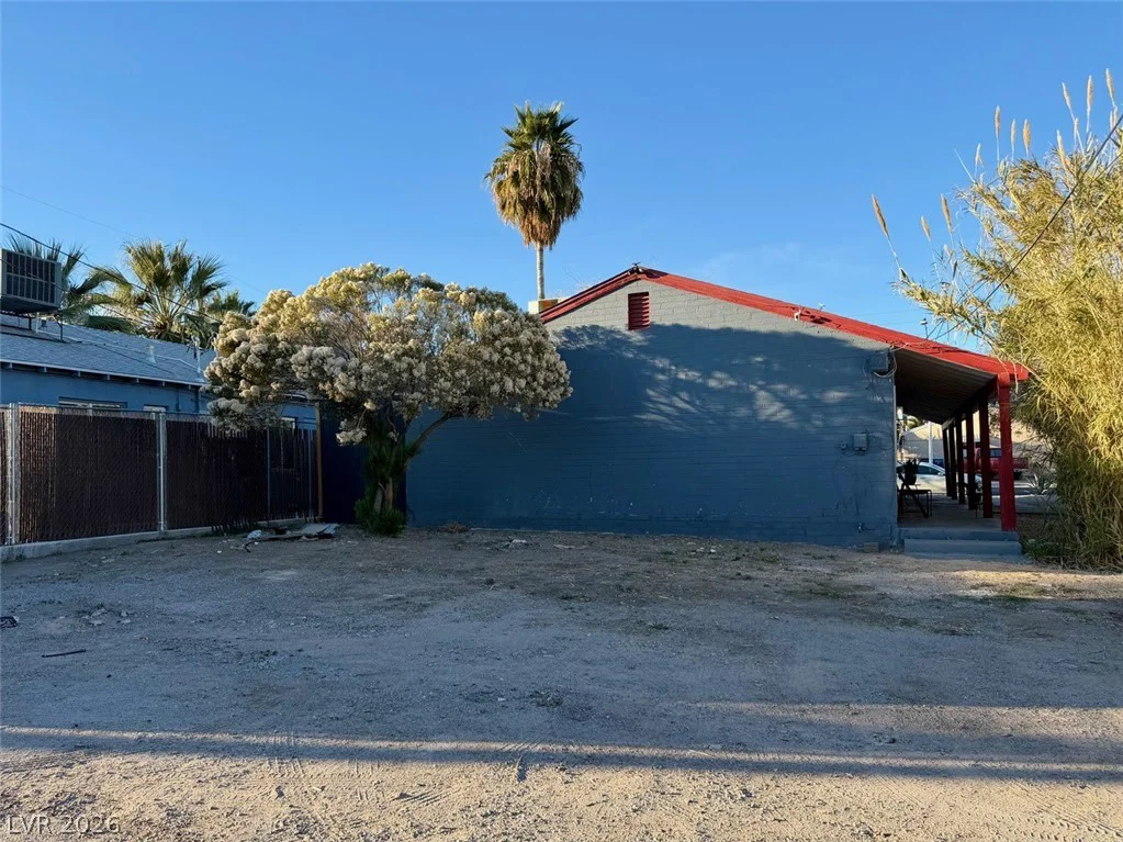 1622 Thelma, Las Vegas, NV 89104