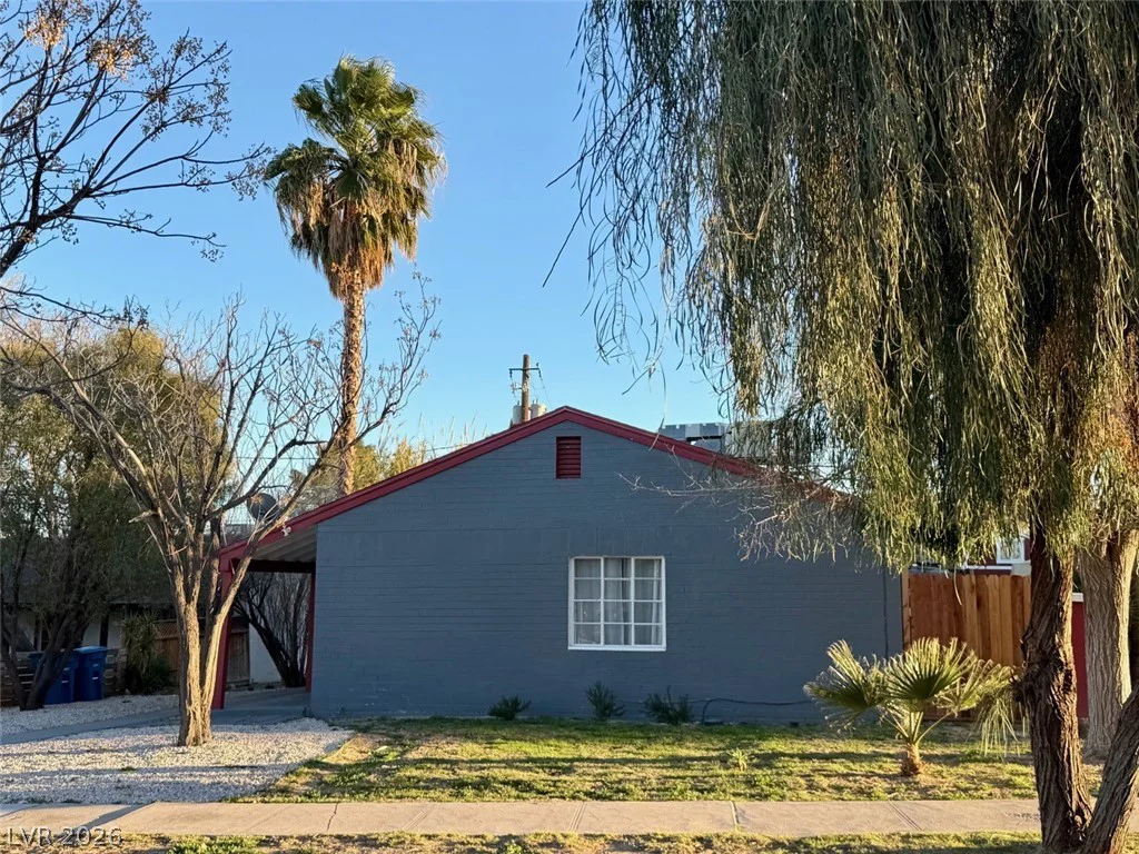 1622 Thelma, Las Vegas, NV 89104