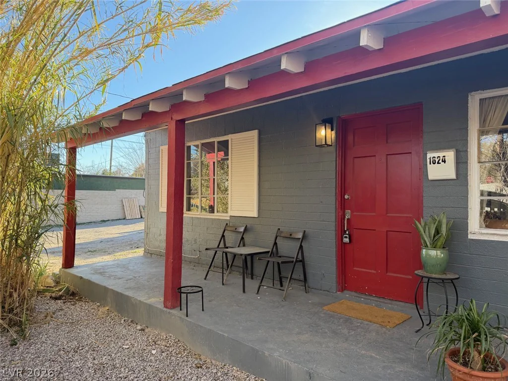 1622 Thelma, Las Vegas, NV 89104