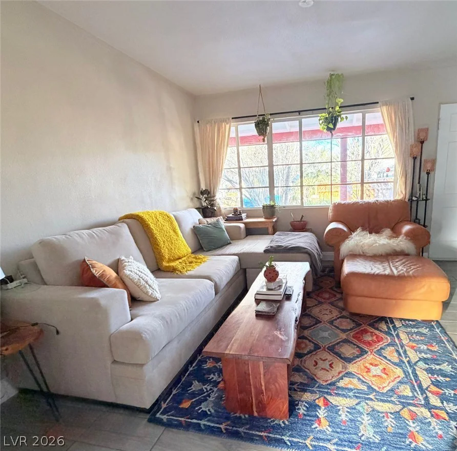 1622 Thelma, Las Vegas, NV 89104