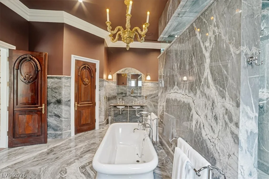 19 Eagles Landing, Las Vegas, NV 89141