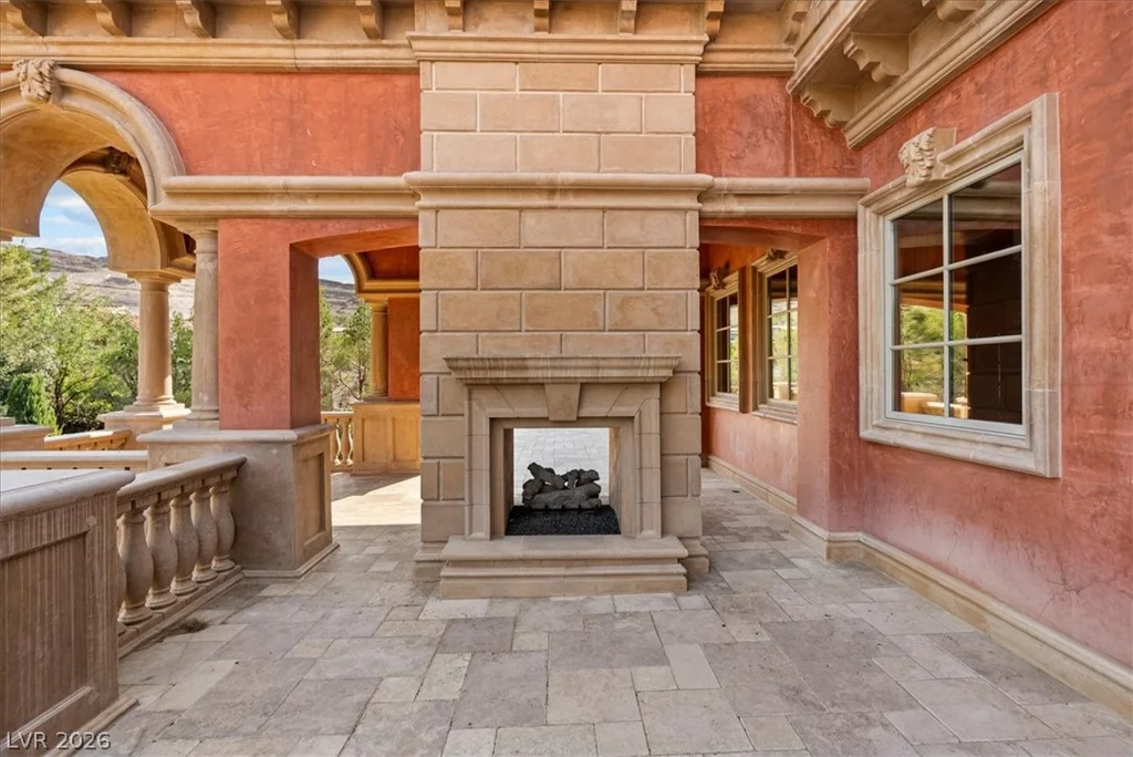 19 Eagles Landing, Las Vegas, NV 89141
