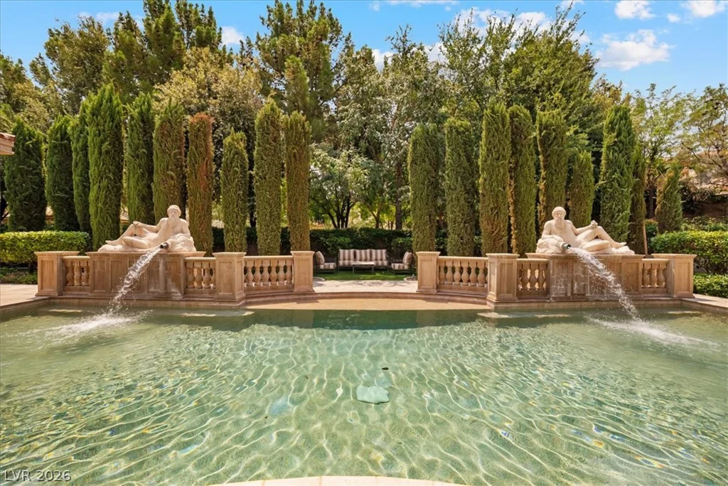 19 Eagles Landing, Las Vegas, NV 89141