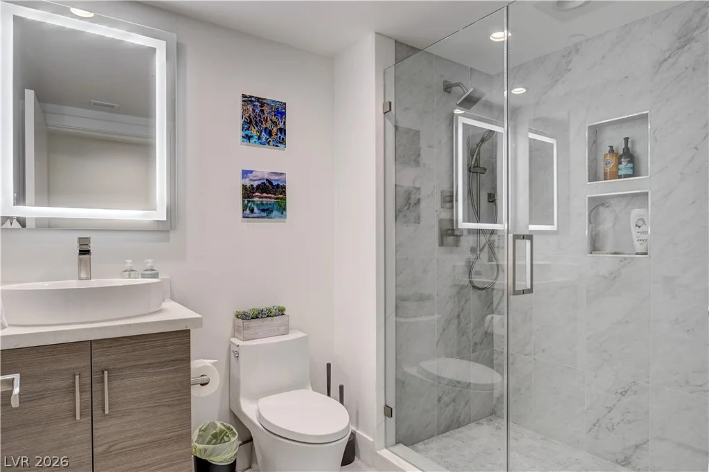 2857 Paradise, Las Vegas, NV 89109