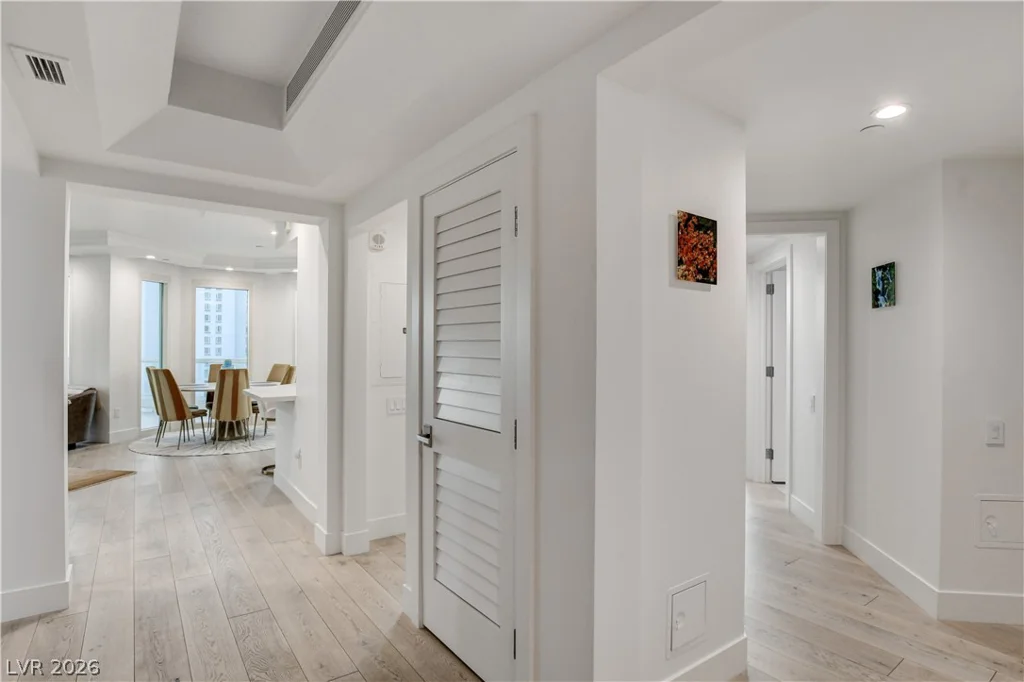 2857 Paradise, Las Vegas, NV 89109