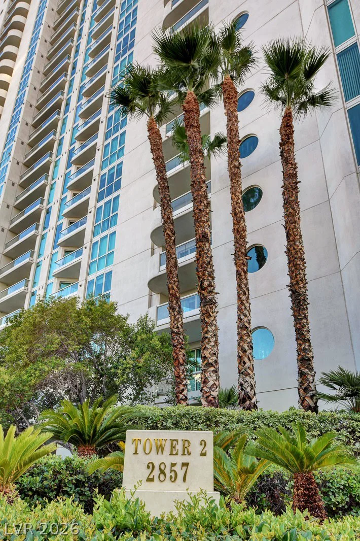 2857 Paradise, Las Vegas, NV 89109