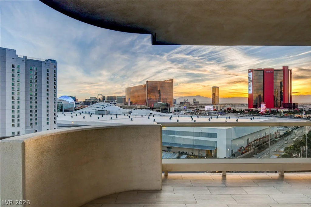2857 Paradise, Las Vegas, NV 89109