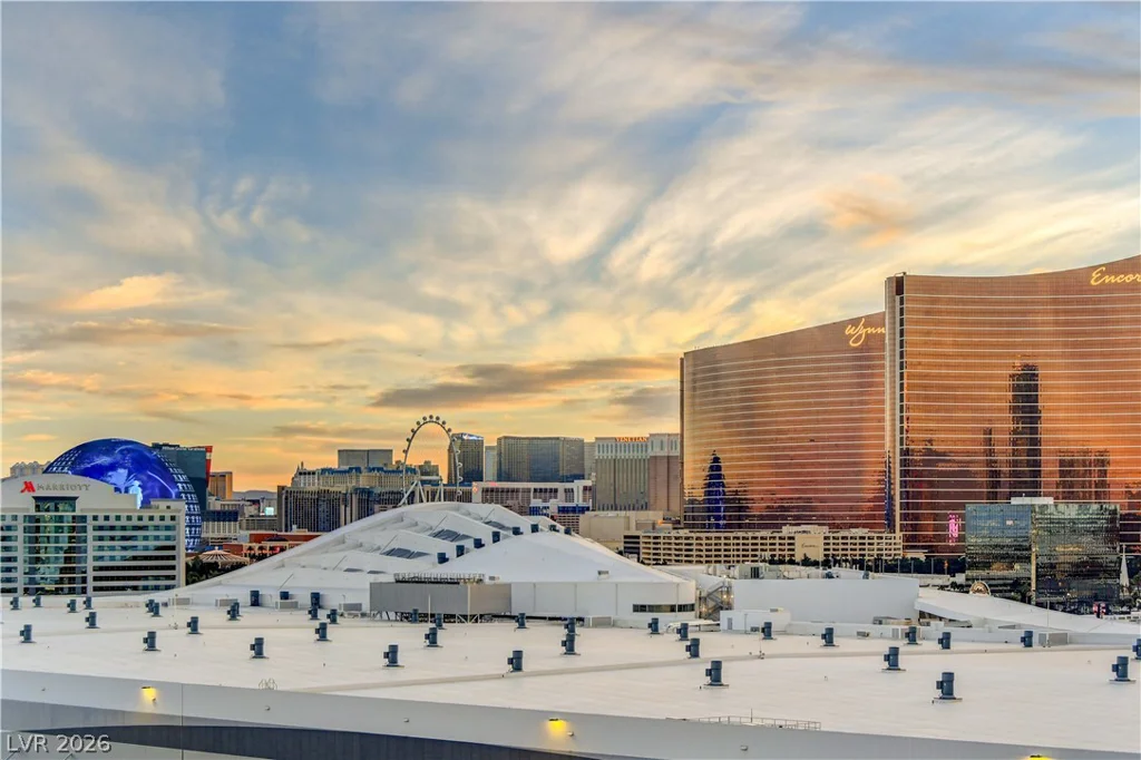2857 Paradise, Las Vegas, NV 89109