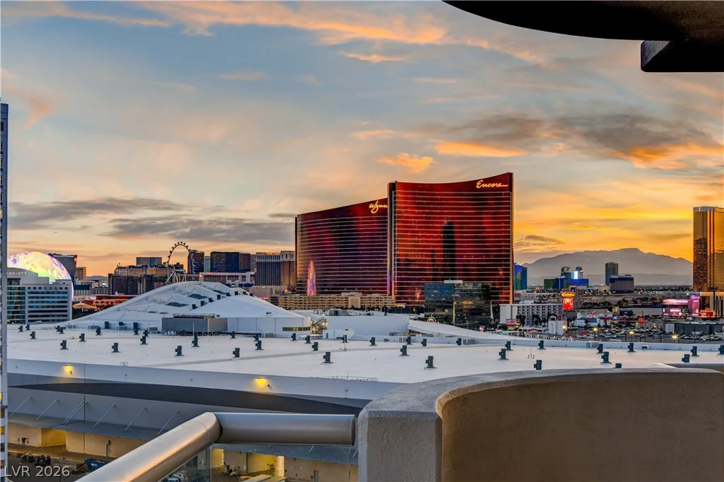 2857 Paradise, Las Vegas, NV 89109