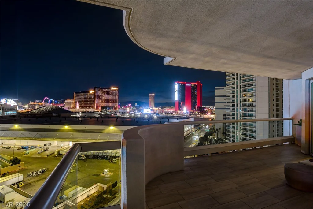 2857 Paradise, Las Vegas, NV 89109