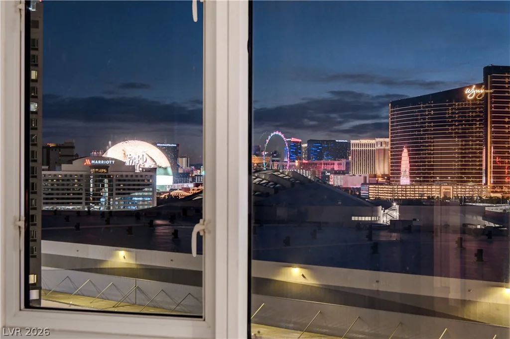 2857 Paradise, Las Vegas, NV 89109