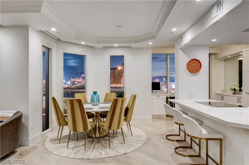 2857 Paradise, Las Vegas, NV 89109