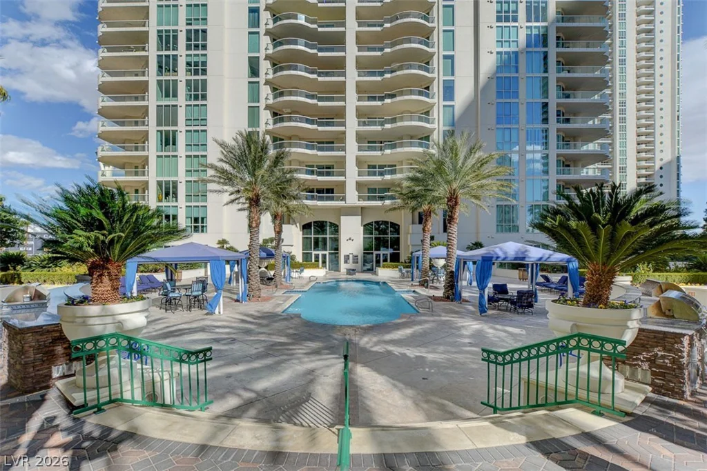 2857 Paradise, Las Vegas, NV 89109