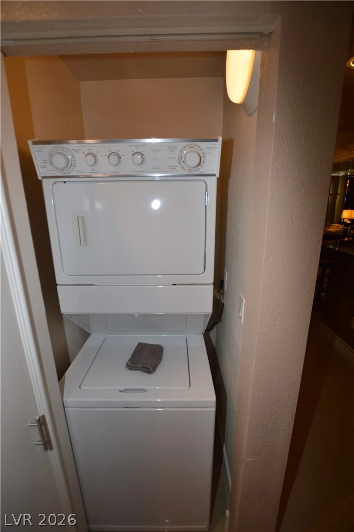 270 Flamingo, Las Vegas, NV 89169