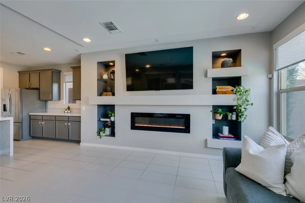 10238 Kesington, Las Vegas, NV 89135