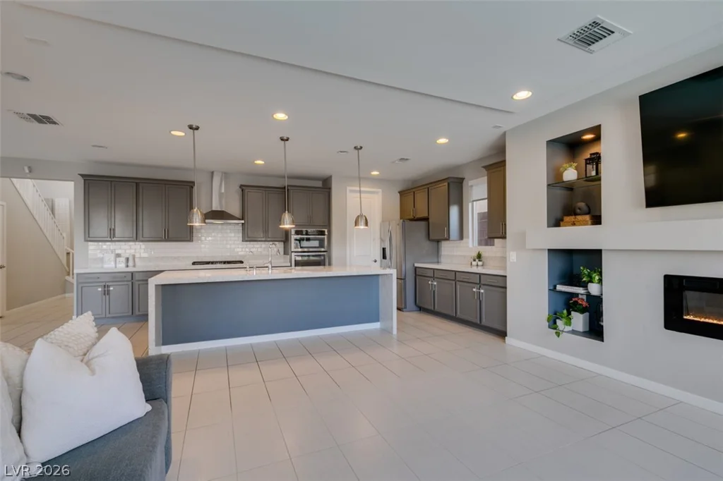 10238 Kesington, Las Vegas, NV 89135