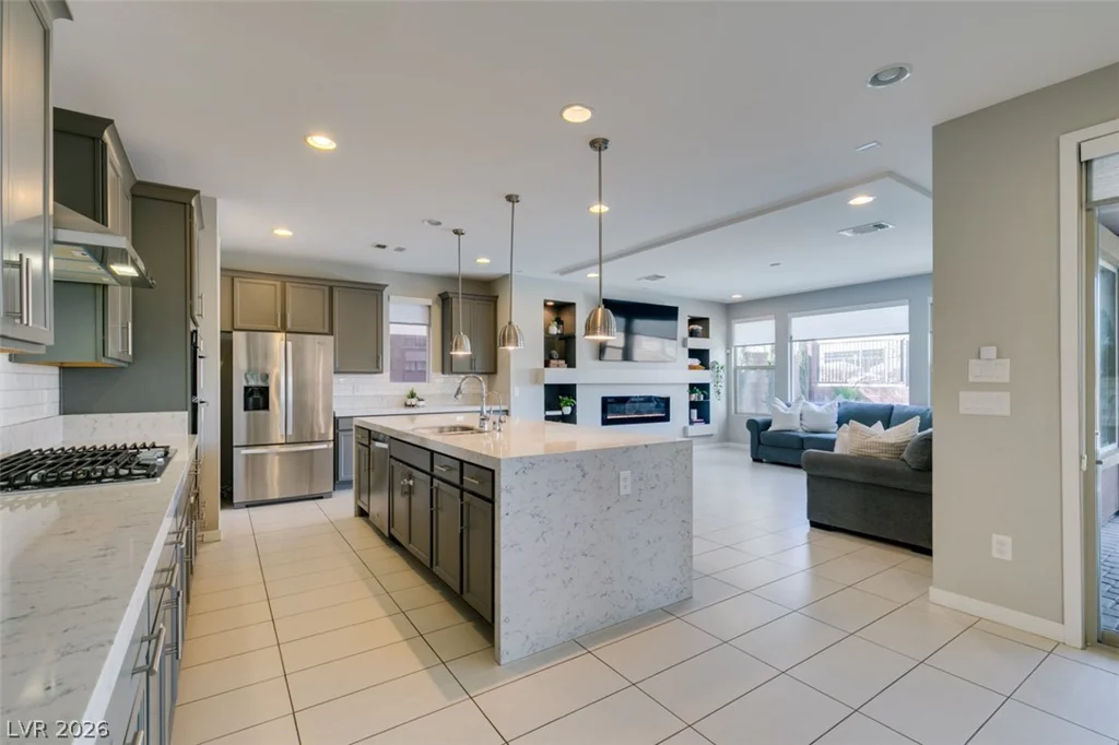 10238 Kesington, Las Vegas, NV 89135