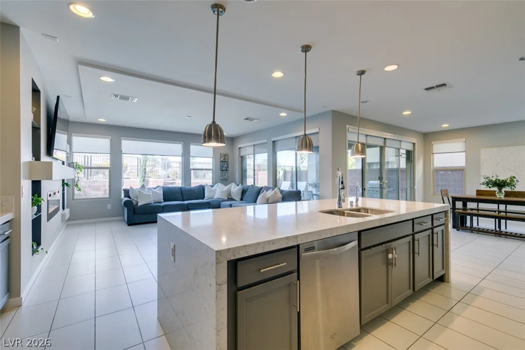 10238 Kesington, Las Vegas, NV 89135