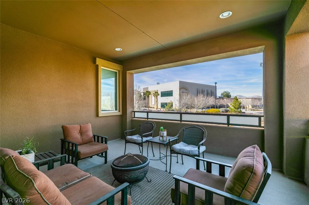 10238 Kesington, Las Vegas, NV 89135
