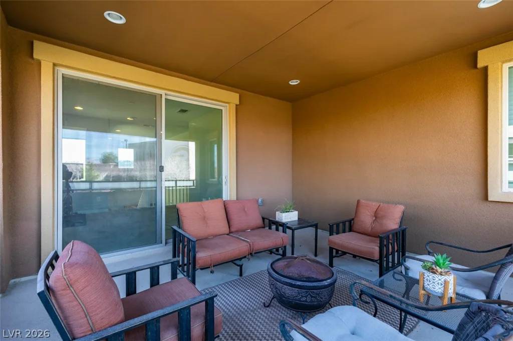 10238 Kesington, Las Vegas, NV 89135