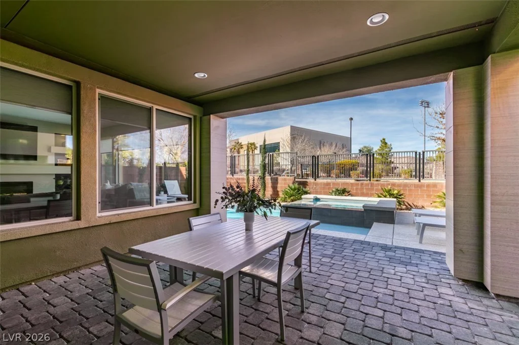 10238 Kesington, Las Vegas, NV 89135