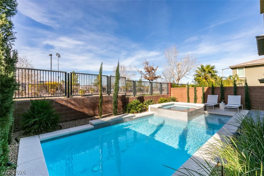 10238 Kesington, Las Vegas, NV 89135