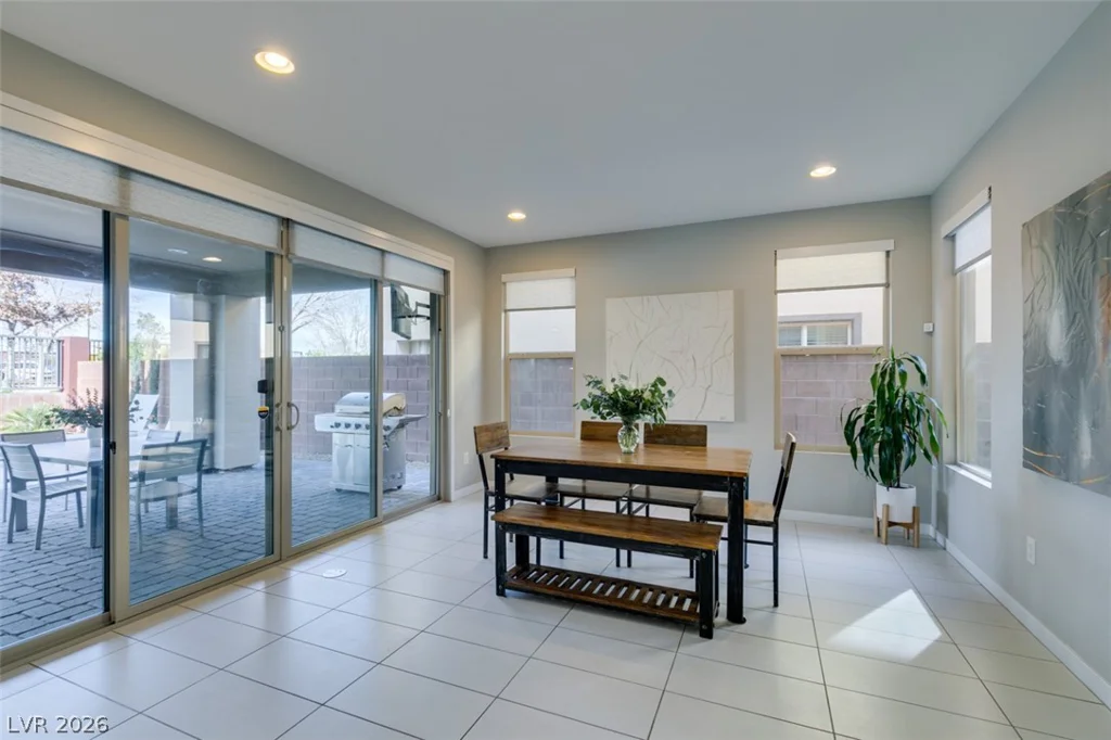 10238 Kesington, Las Vegas, NV 89135