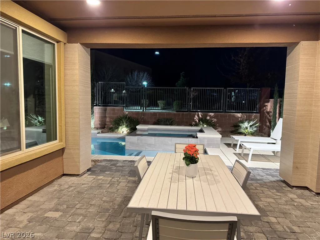 10238 Kesington, Las Vegas, NV 89135