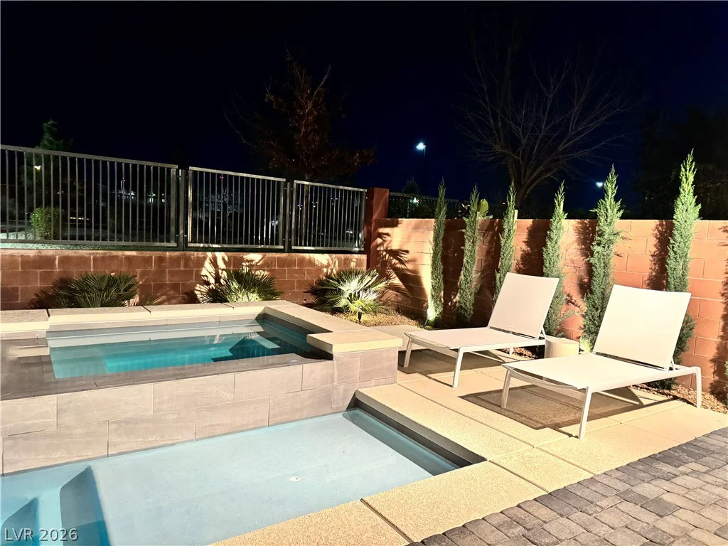 10238 Kesington, Las Vegas, NV 89135