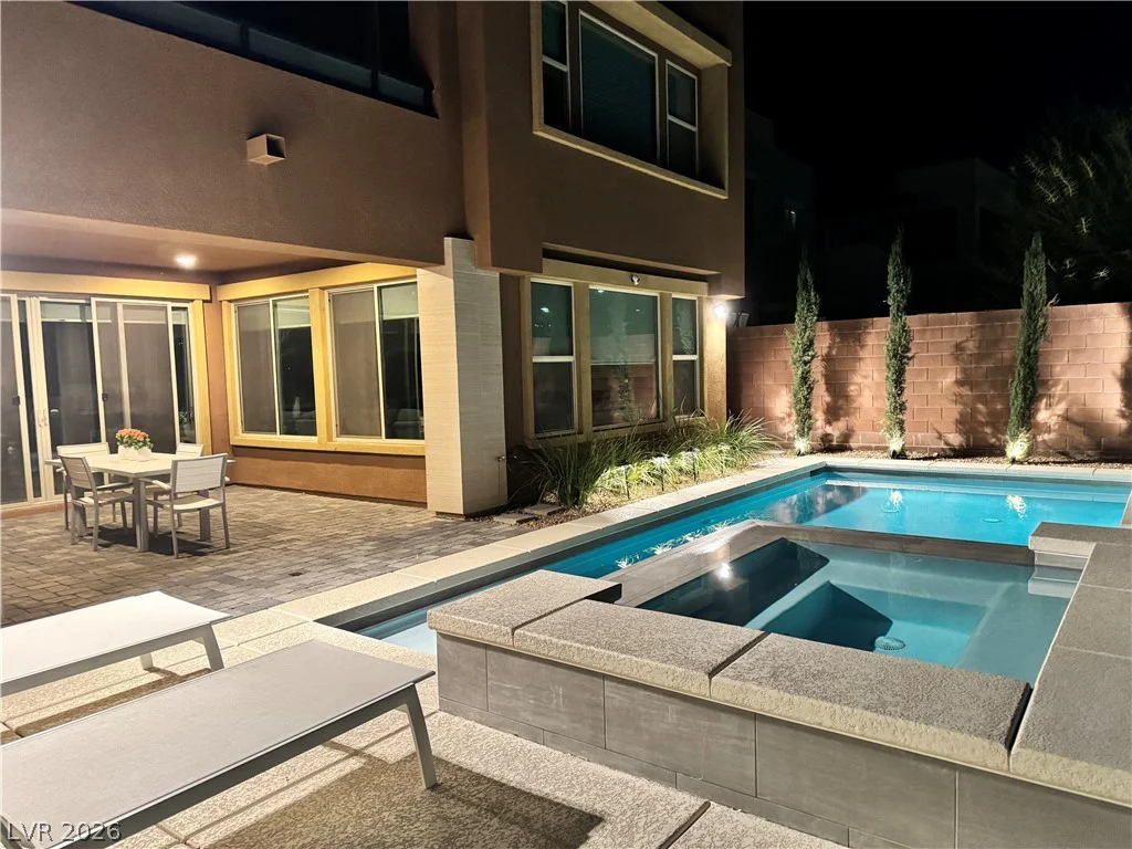 10238 Kesington, Las Vegas, NV 89135