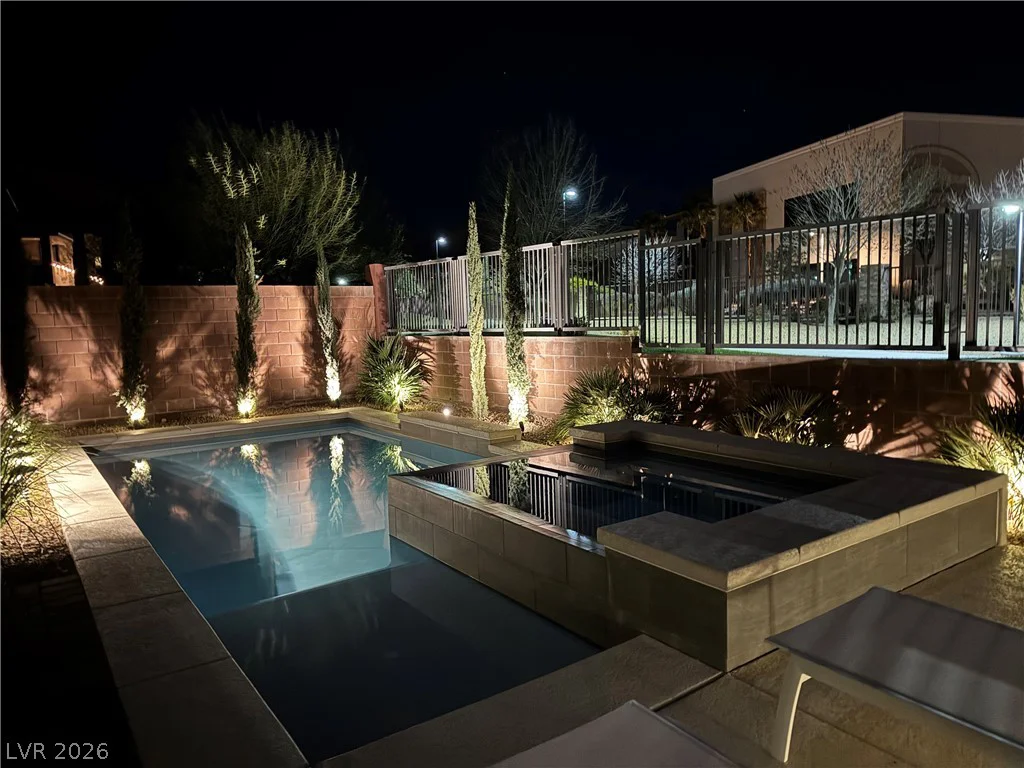 10238 Kesington, Las Vegas, NV 89135