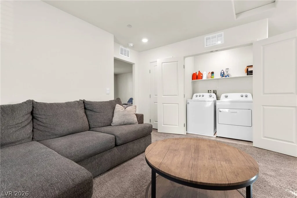6136 Lily Garden, North Las Vegas, NV 89081