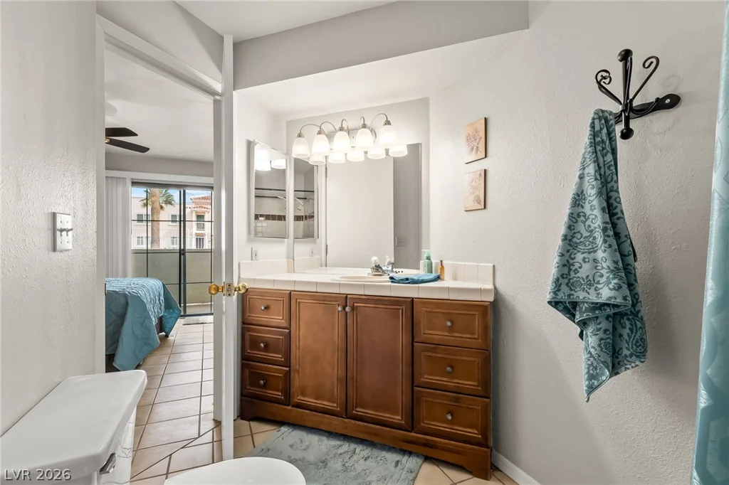 1940 Las Palmas, Laughlin, NV 89029