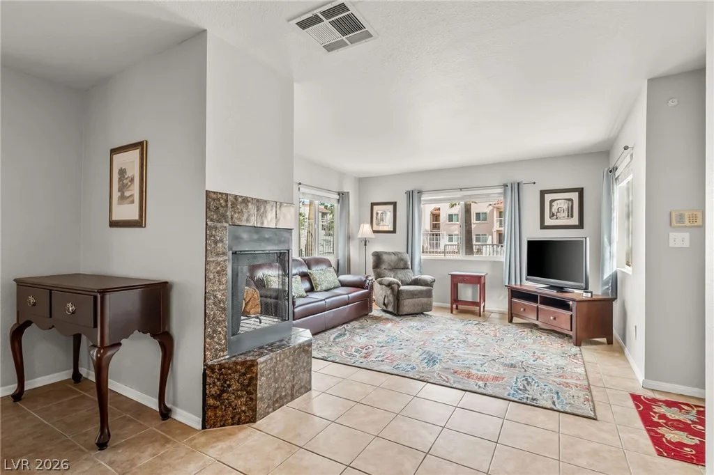 1940 Las Palmas, Laughlin, NV 89029