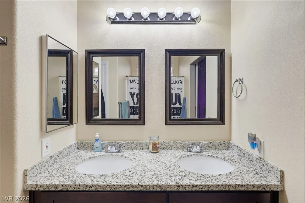 5119 Rocky Bluff, North Las Vegas, NV 89031
