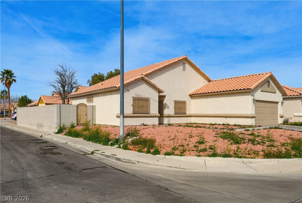 5119 Rocky Bluff, North Las Vegas, NV 89031