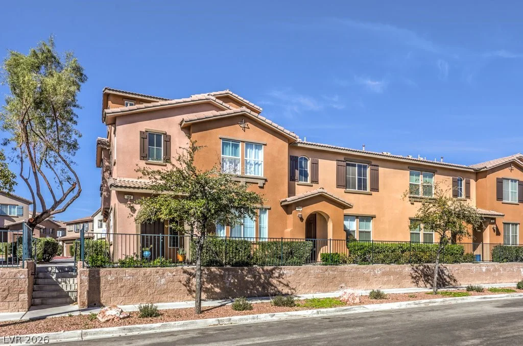 1551 Plaza Centre, Las Vegas, NV 89135