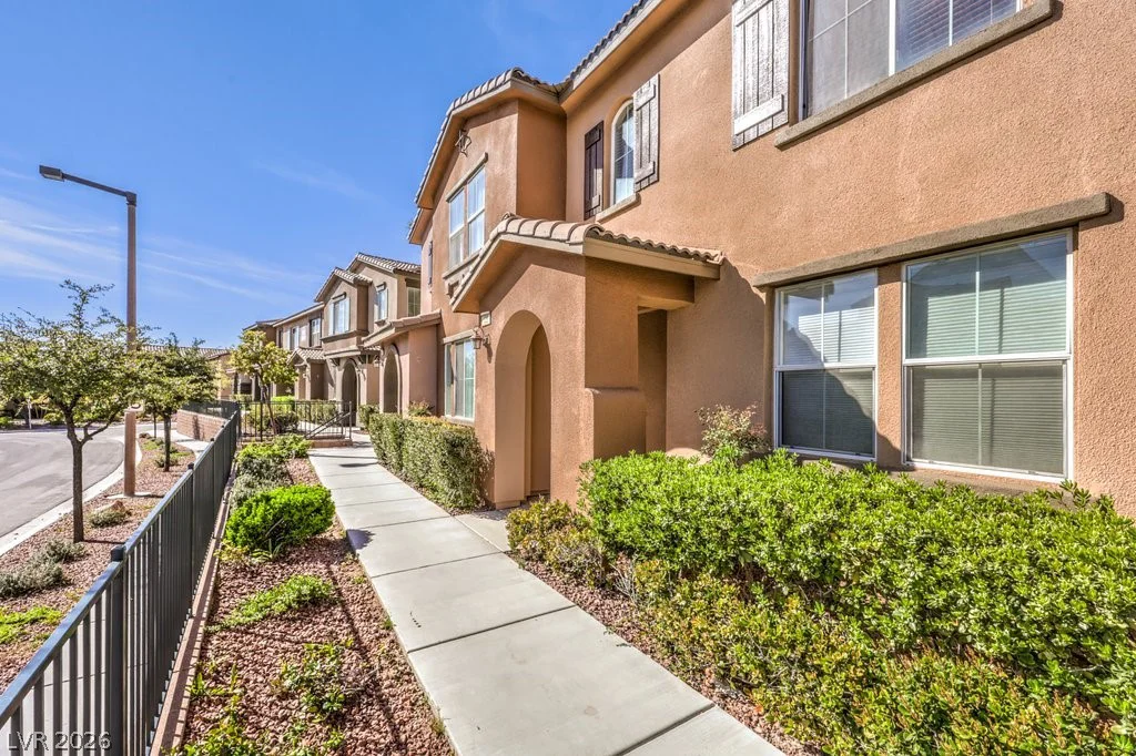 1551 Plaza Centre, Las Vegas, NV 89135