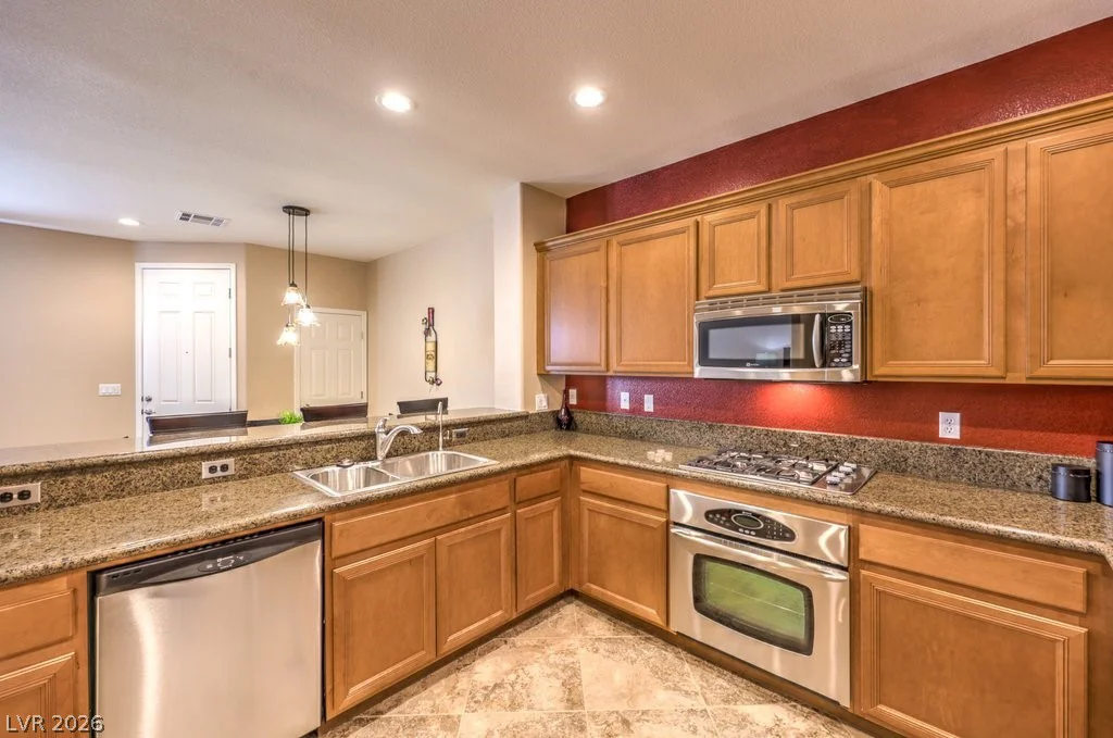 1551 Plaza Centre, Las Vegas, NV 89135