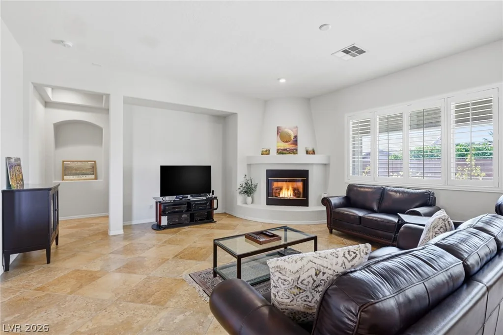 2677 La Boutique, Henderson, NV 89044