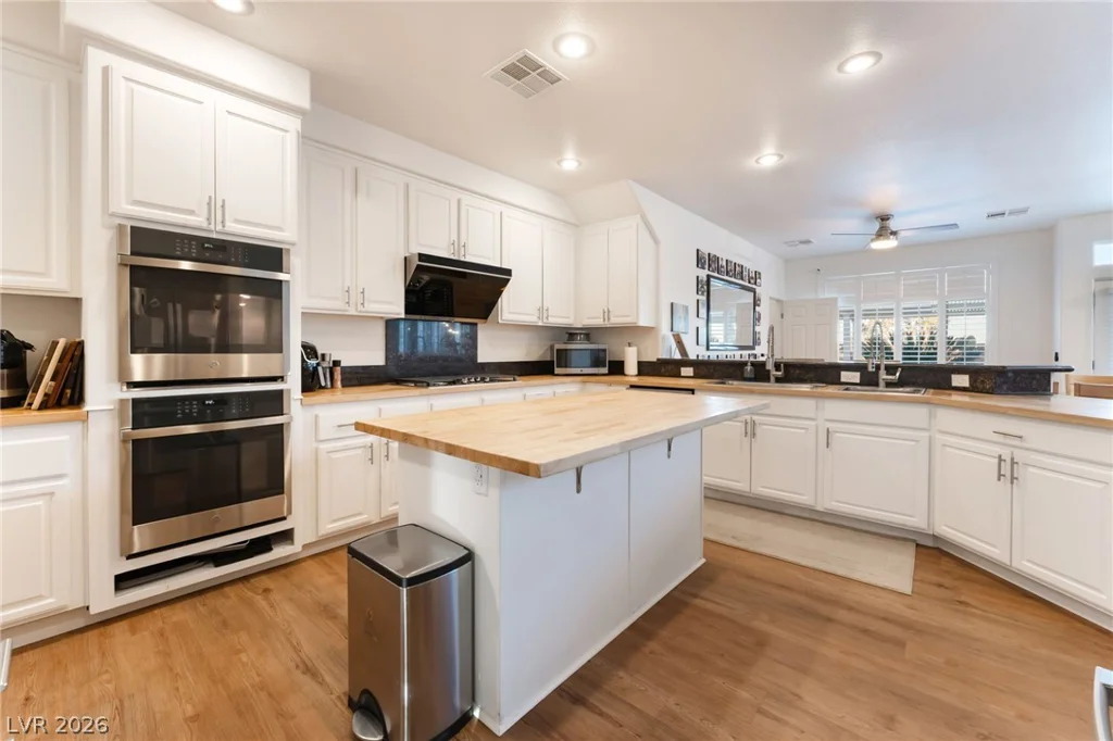 9404 Empire Rock, Las Vegas, NV 89143