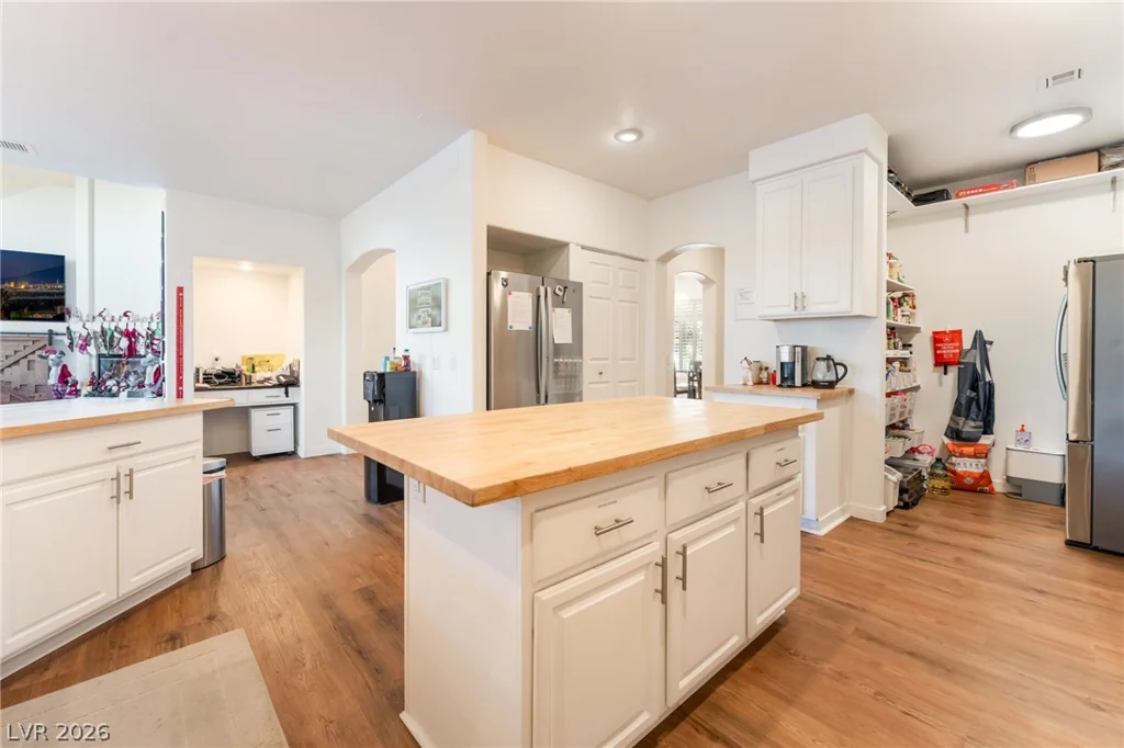 9404 Empire Rock, Las Vegas, NV 89143