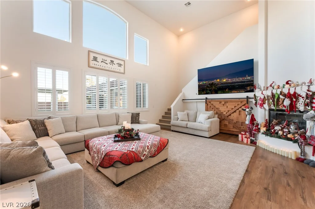 9404 Empire Rock, Las Vegas, NV 89143