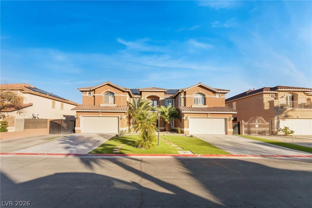 9404 Empire Rock, Las Vegas, NV 89143