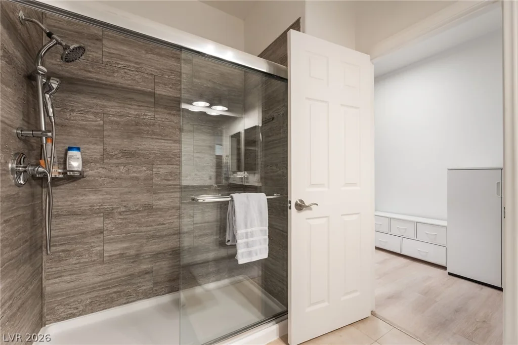 9404 Empire Rock, Las Vegas, NV 89143