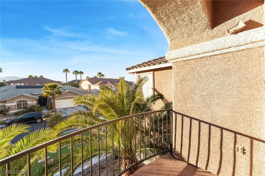 9404 Empire Rock, Las Vegas, NV 89143